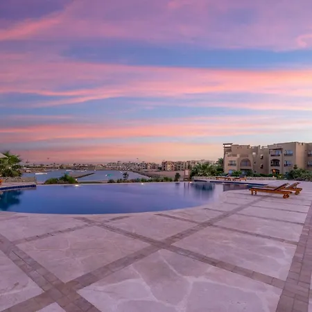 Lagoon View 1BR Apartment in Water Side Gouna
